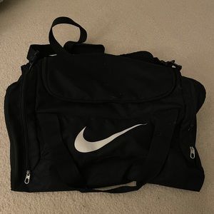Nike large duffle bag